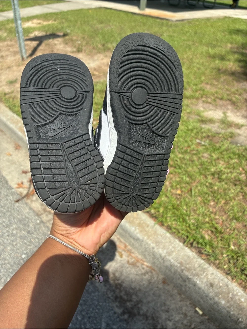Nike Kids Black and White Low-Top Sneaker